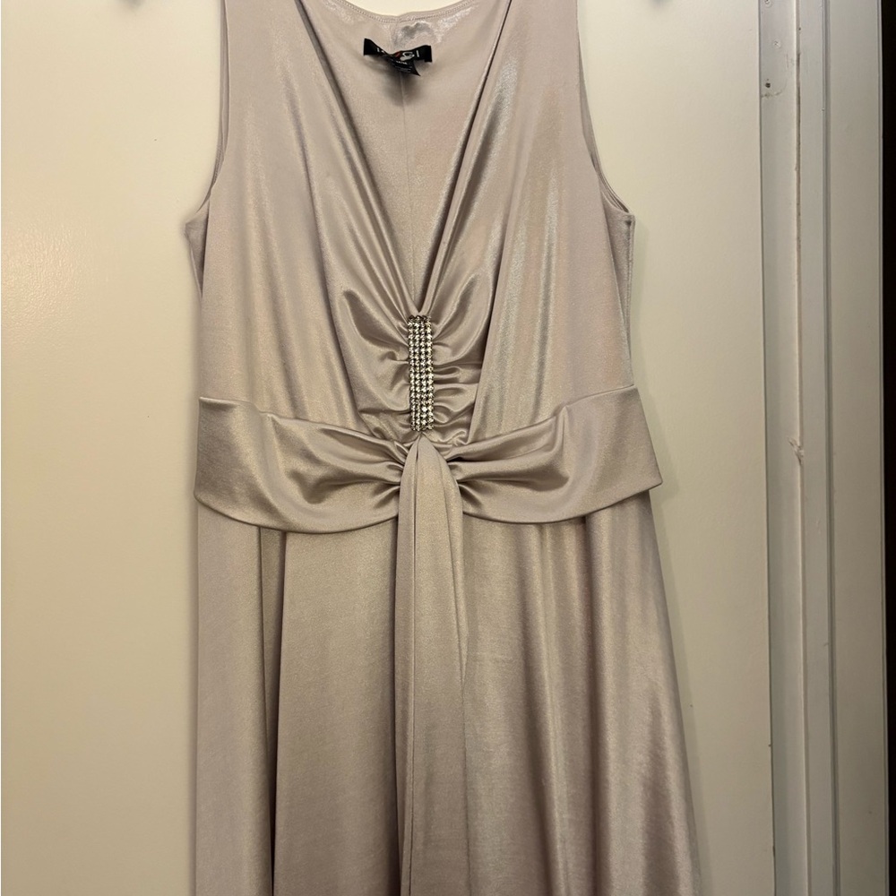 Igigi Elegant Beige Maxi Dress